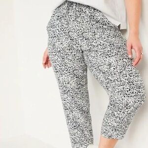 Women's Black and White Patterned Pants